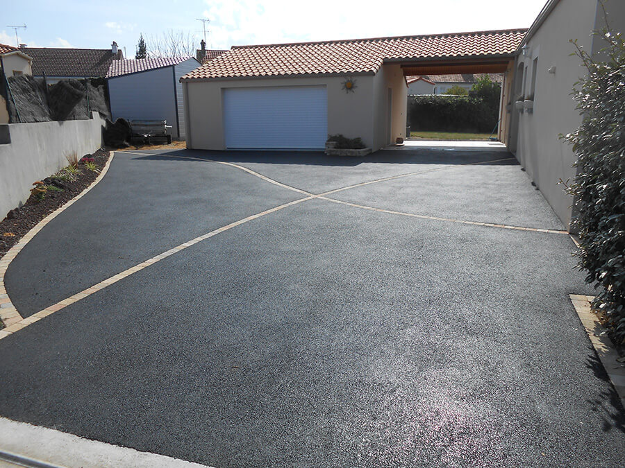 Réalisation d'enrobés par un paysagiste sur Saint Philbert de Grand Lieu